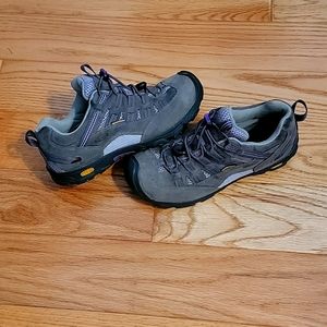 KEEN women's shoes size 6
